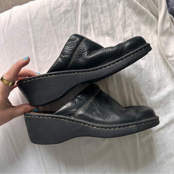 Born (11) Black Leather Slip On Clog - Supportive Cushioned Sole - Mule Shoes - Picture 7 of 11